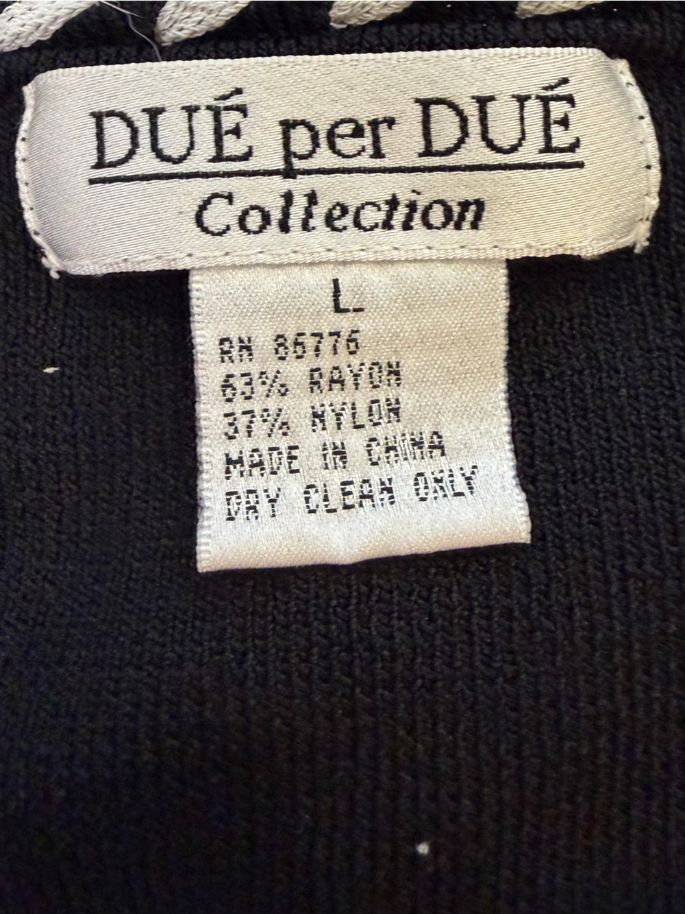 DUE Per DUE Black V-Neck Sleeveless Tank with Contrast Rope Trim - Picture 3 of 3